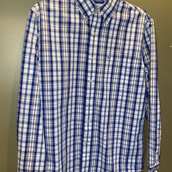 Men’s casual button down plaid shirt by IZOD. - Picture 2 of 4